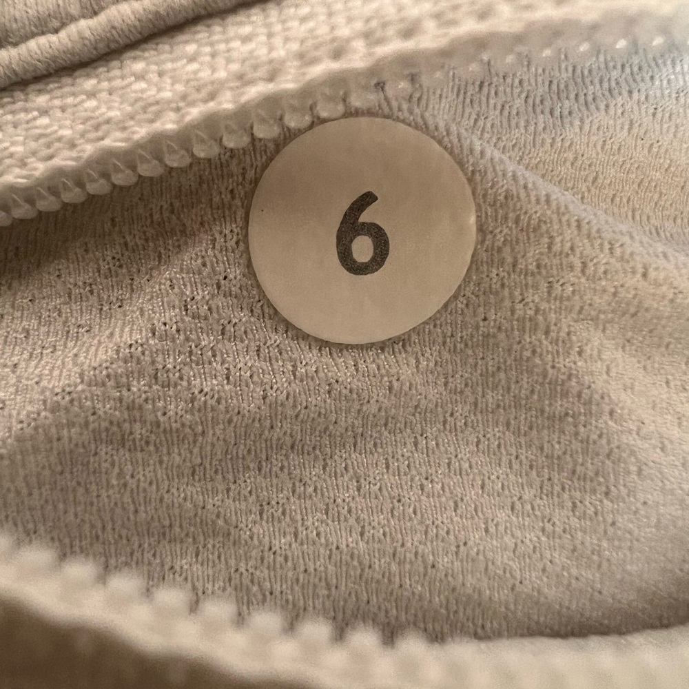 Lululemon shorts, white - Picture 5 of 5